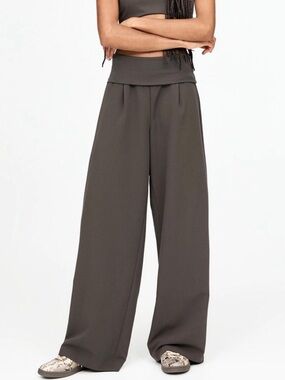 Pull&Bear Low-Rise Dress Pants Taupe